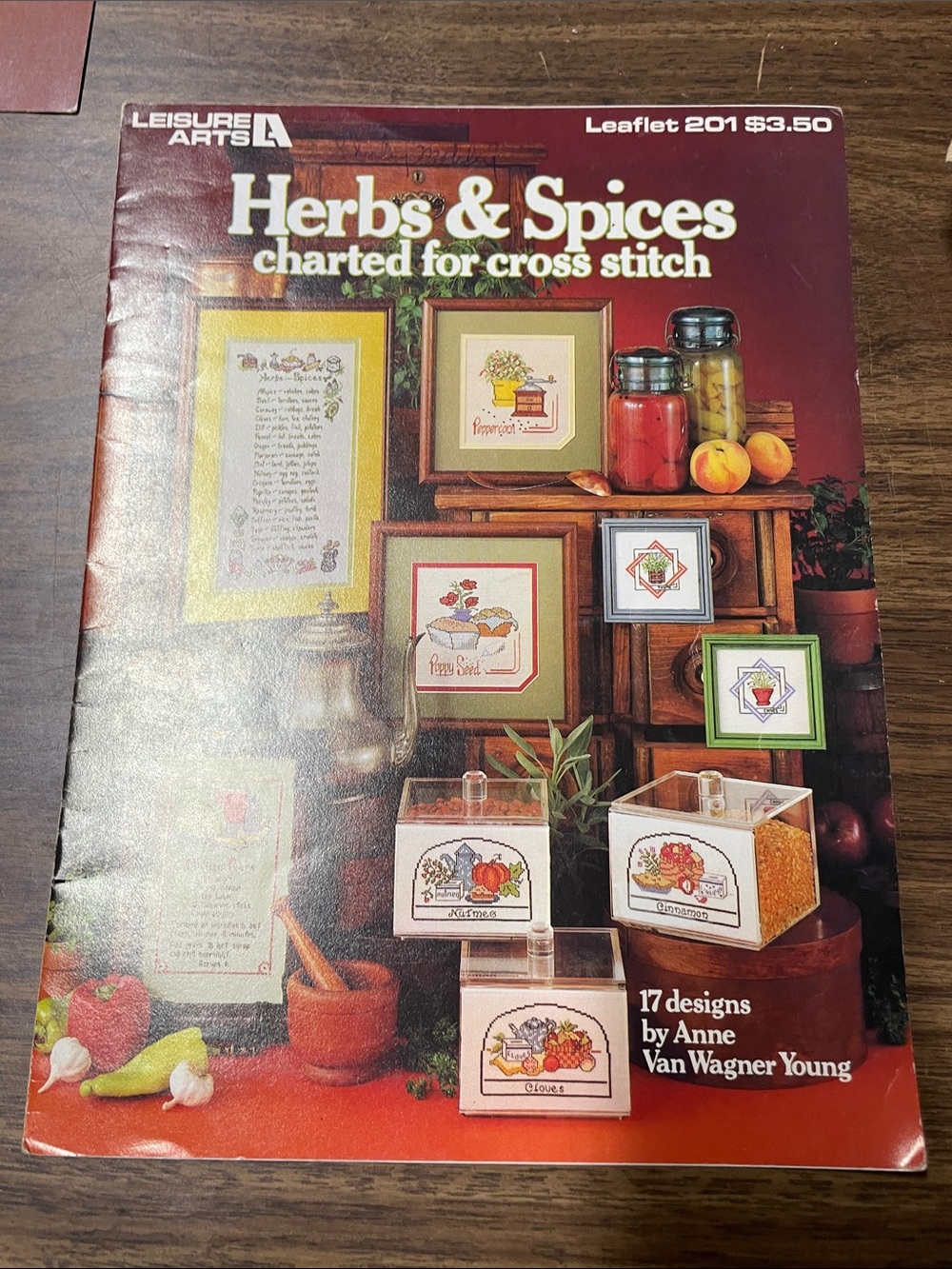 Leisure Arts Herbs & Spices Cross Stitch Leaflet 201 Vintage 1981 Pattern Book